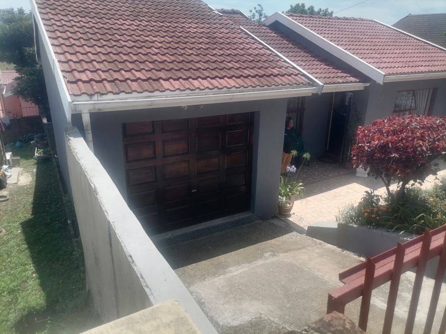 3 Bedroom Property for Sale in Phakamisa Eastern Cape